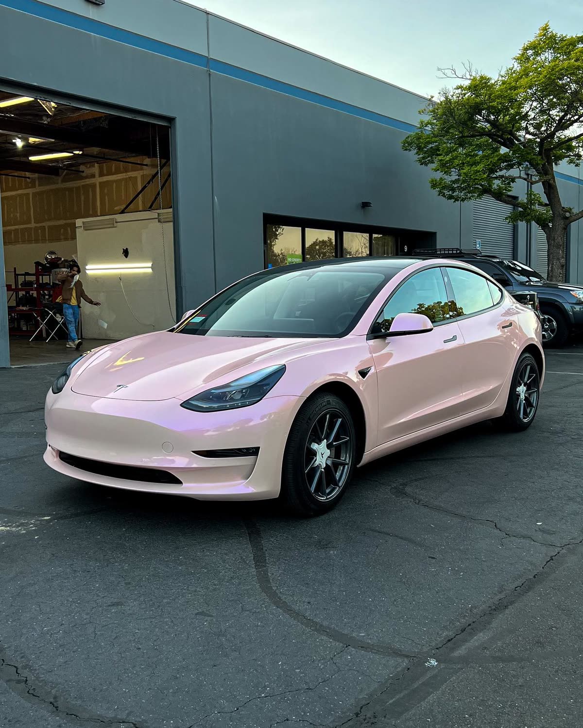 Tesla 2022 model 3.